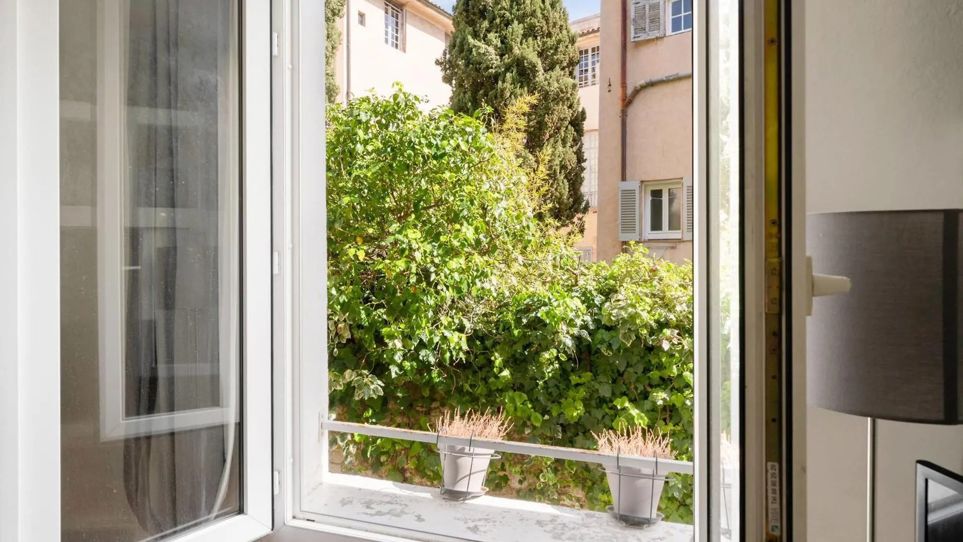 Studio - Coeur D'Aix En Provence - Calme - Sans Vis-A-Vis Aix-en-Provence Apartment
